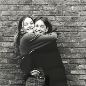 Ze is gewoon (mijn) schoon&nbsp;zuster